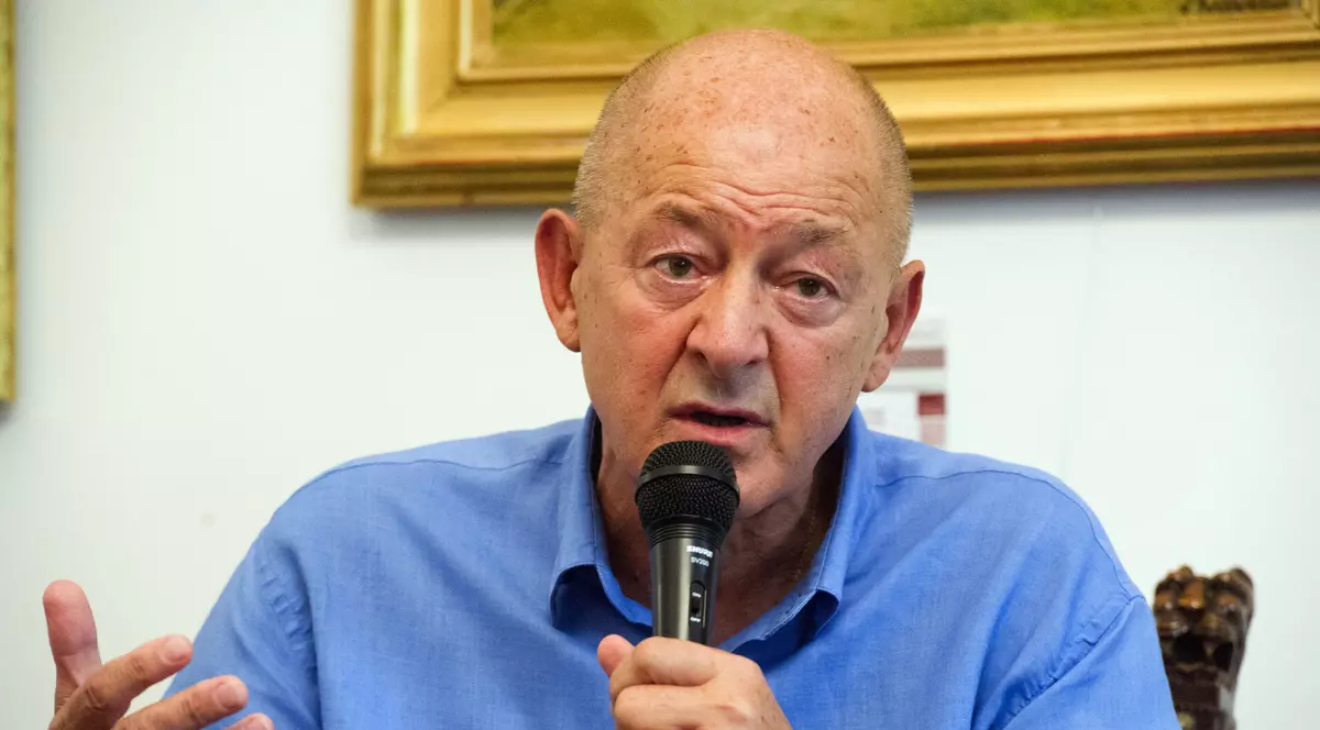 Cum ne-am trezit cu o statuie a lui Mihai Tatulici într-o emisiune la TVR și de ce nu era necesară