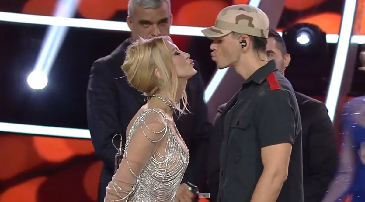 Emilian a pupat-o pe gură pe Andreea Bălan la „Te cunosc de undeva”. Ce semnificație a avut momentul lor în show