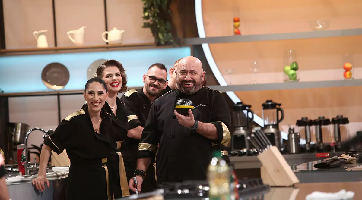 Decizia importantă luată de Cătălin Scărlătescu la „Chefi la cuțite”, ediția din această seară: „I-am dat o dedicație lui Bontea, bomba e a lui”