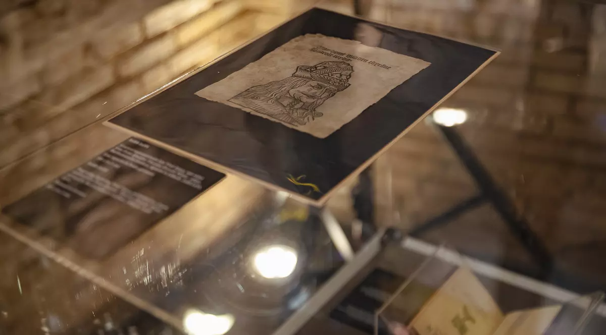 O expoziție care vă ajută să faceți diferența între naționalismul bățos și patriotismul temeinic