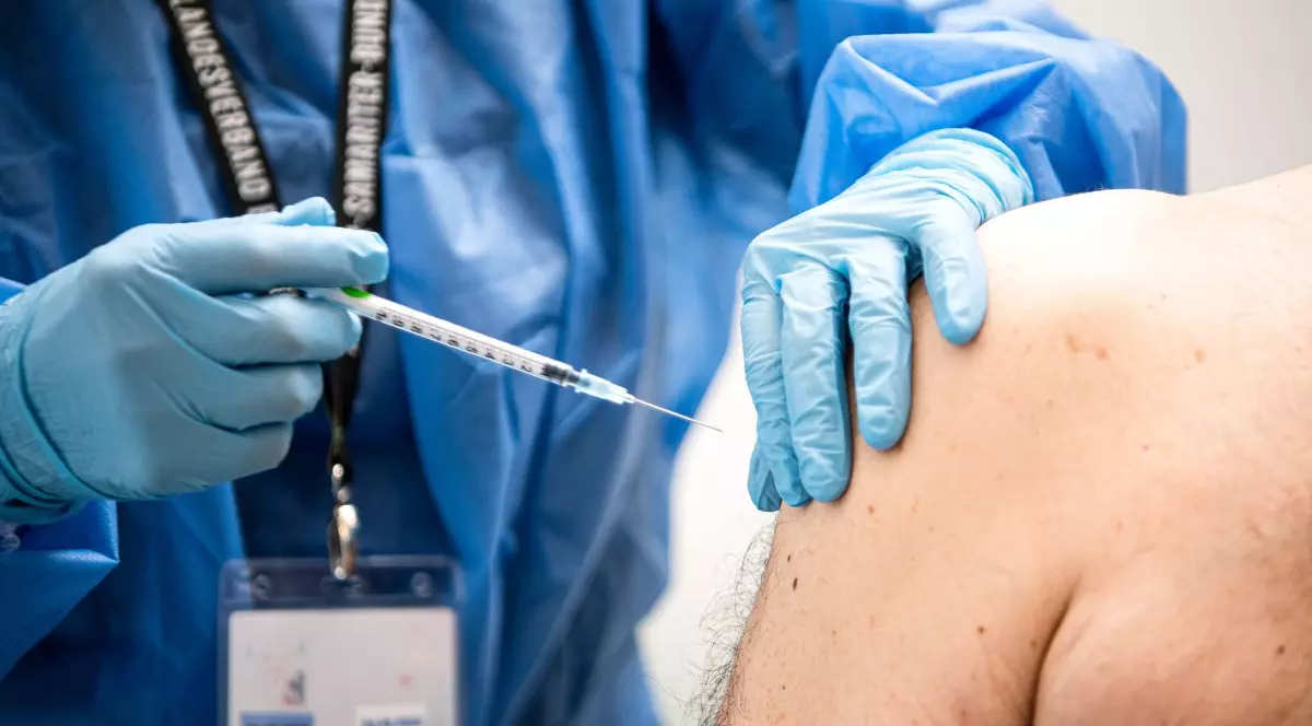 Moderna şi Merck vor dezvolta un vaccin cu ARN mesager împotriva cancerului de piele