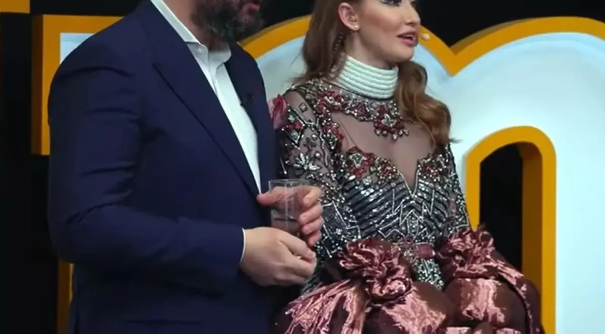Iulia Albu și Mike