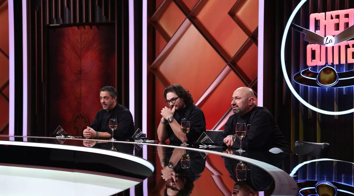 Cei trei jurați de la „Chefi la cuțite”, puși la grea încercare în ediția din această seară. „Chinul de pe lume”