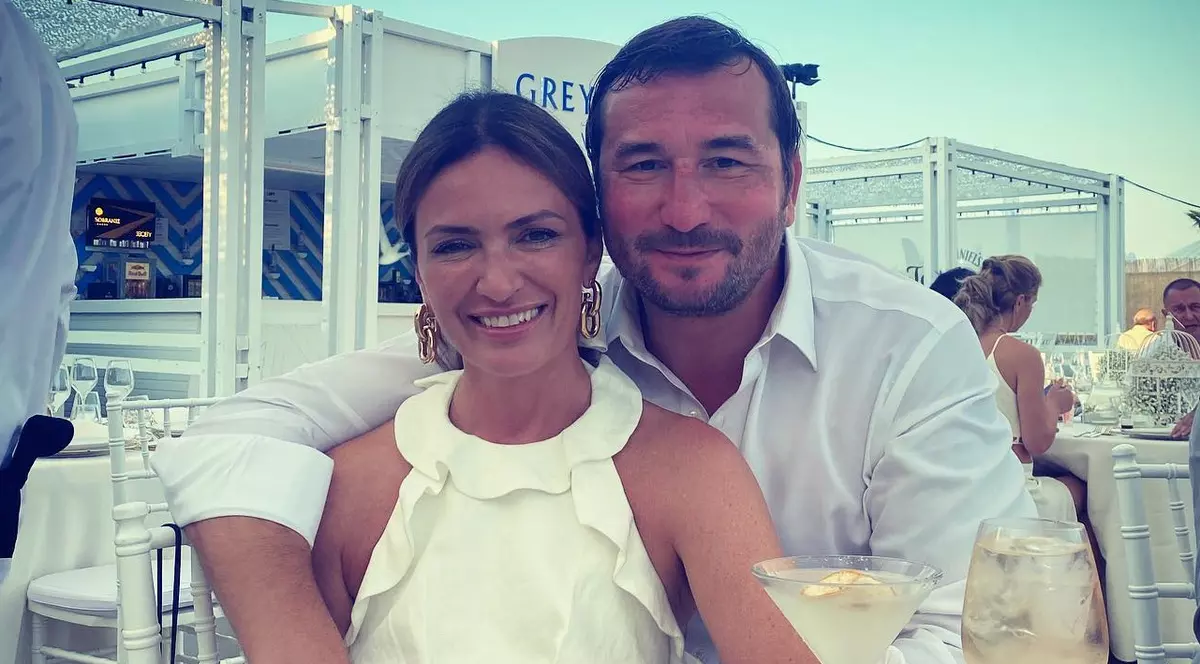 Imagini din vacanță cu familia Mariei Marinescu. Vedeta arată spectaculos în costum de baie