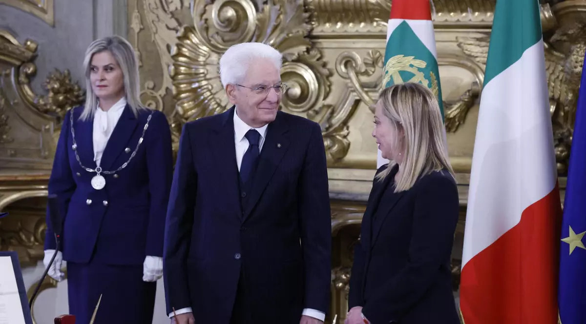 Giorgia Meloni și membrii cabinetului său au depus jurământul. Italia are, oficial, prima femeie premier