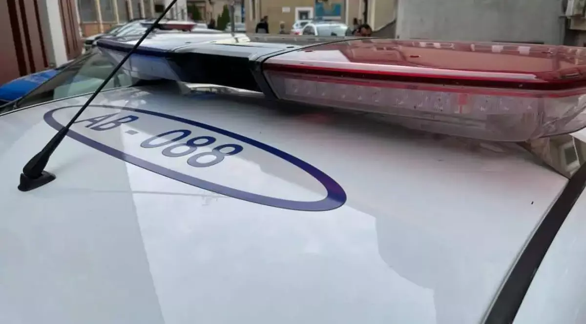 Bărbat bătut de comercianții veniți la Zilele comunei Izbiceni, după ce acesta a sesizat poliția că nu emit bon fiscal