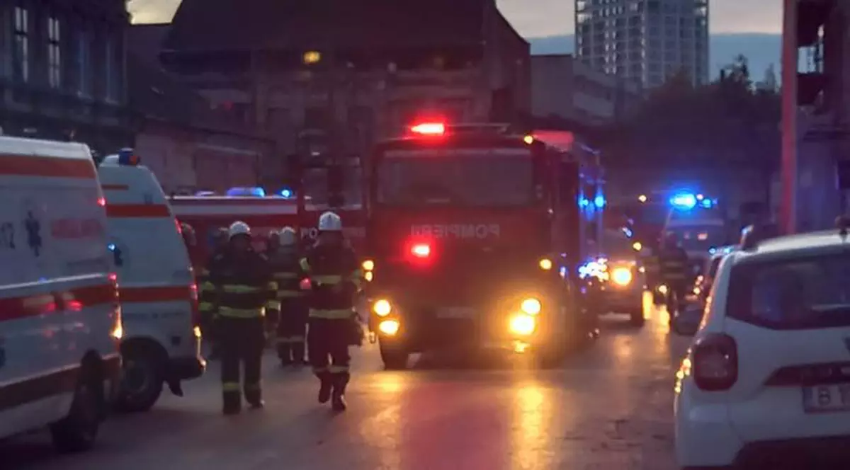 Plan roșu de intervenție activat în Timișoara din cauza unui miros puternic și înțepător dintr-o biserică. Peste 80 de persoane s-au autoevacuat