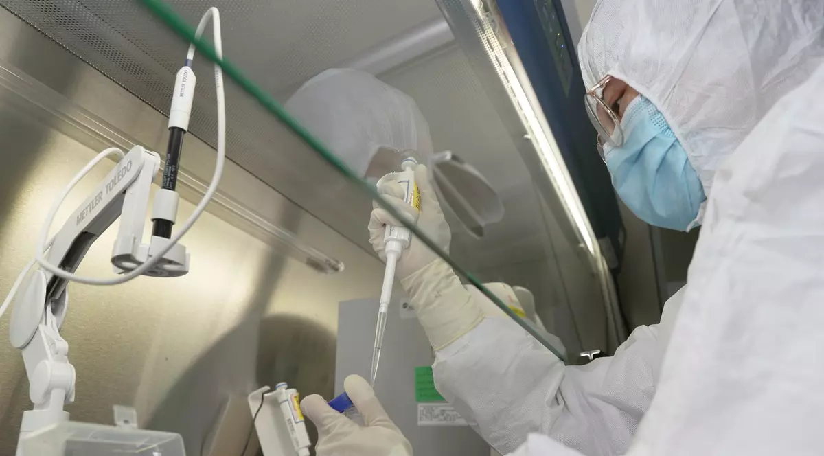 Primul vaccin inhalabil împotriva Covid-19 a început să fie administrat în China  | VIDEO