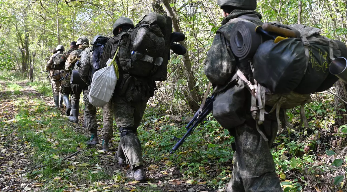 Mercenarii Wagner construiesc o linie de apărare în Luhansk, deși „bucătarul lui Putin" se laudă că simpla prezență a acestora e un „zid inexpugnabil"