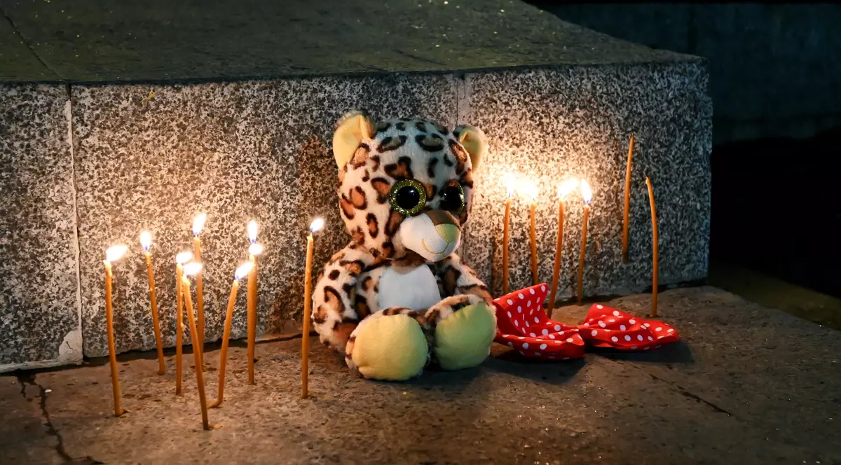 „Corupția ucide” și în Georgia. Trei copii s-au electrocutat la o fântână publică, după ce primăria capitalei a renovat-o printr-o firmă cu proprietari corupți