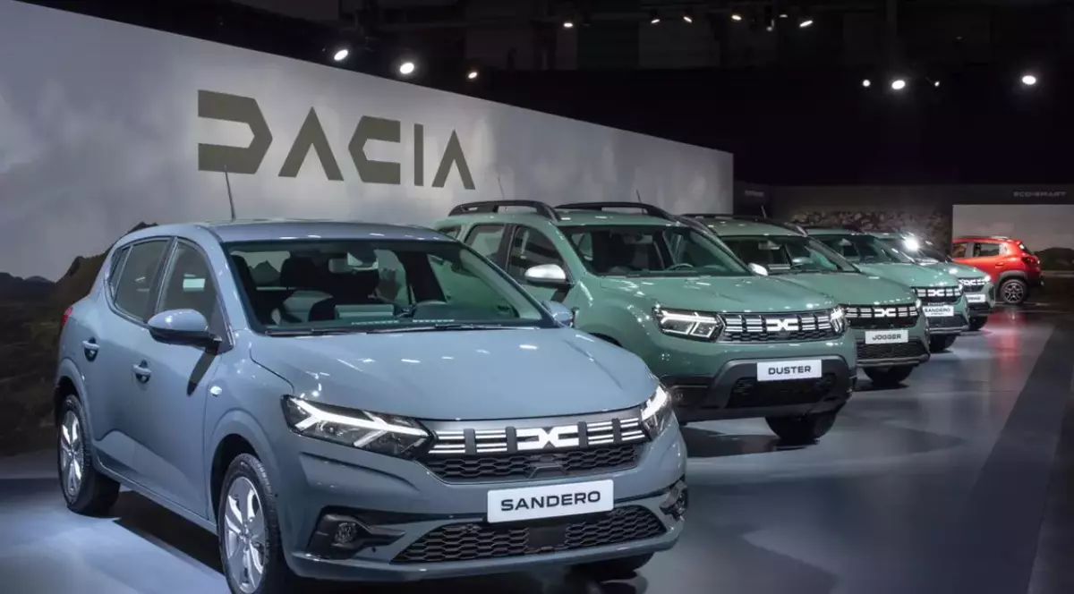 Salonul Auto de la Paris marchează debutul public al primului model Dacia Hybrid