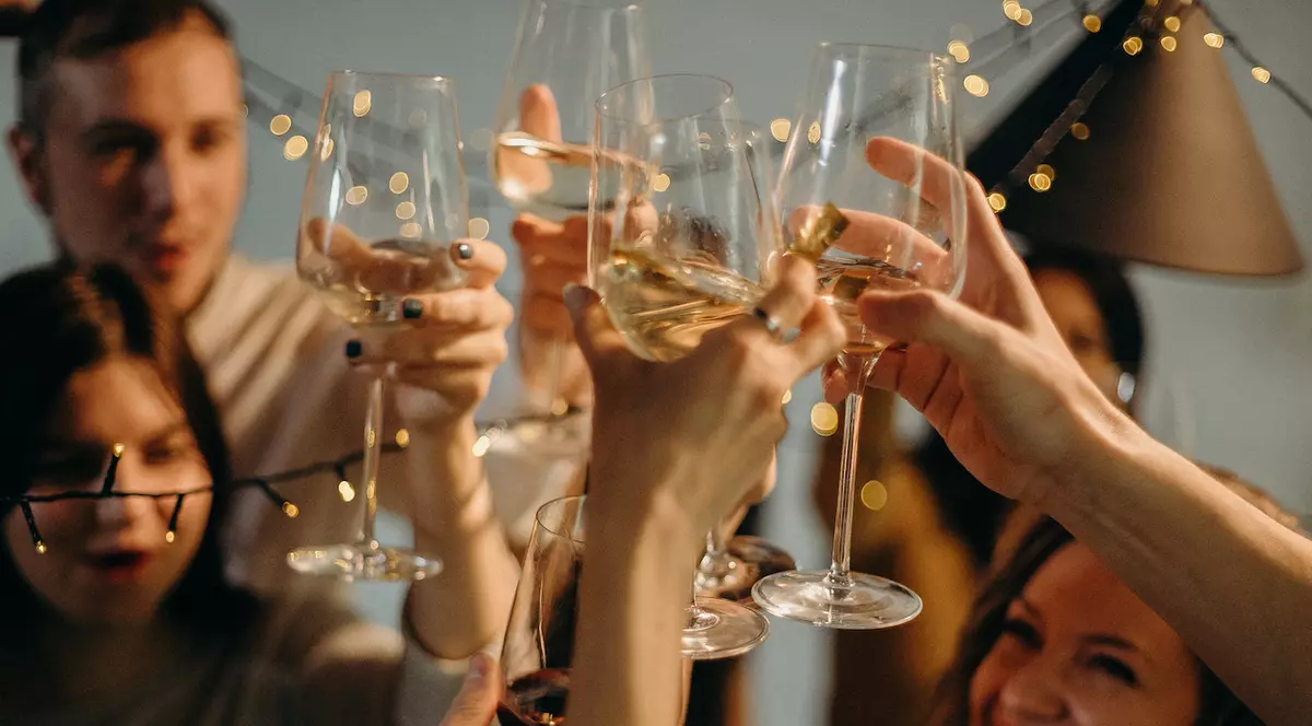 Cum să organizezi un eveniment Christmas party?