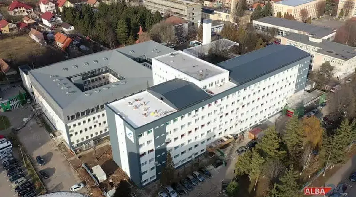 Femeie din Alba, suspectă de BOTULISM, după ce a consumat pește din conservă. Va fi transferată cu elicopterul la un spital din Oradea