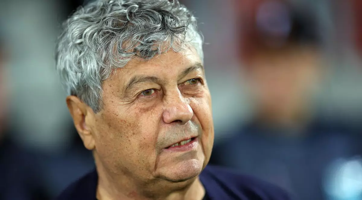Mircea Lucescu, trimis în buncăr în timpul unui meci al lui Dinamo Kiev. A fost alertă de raid aerian