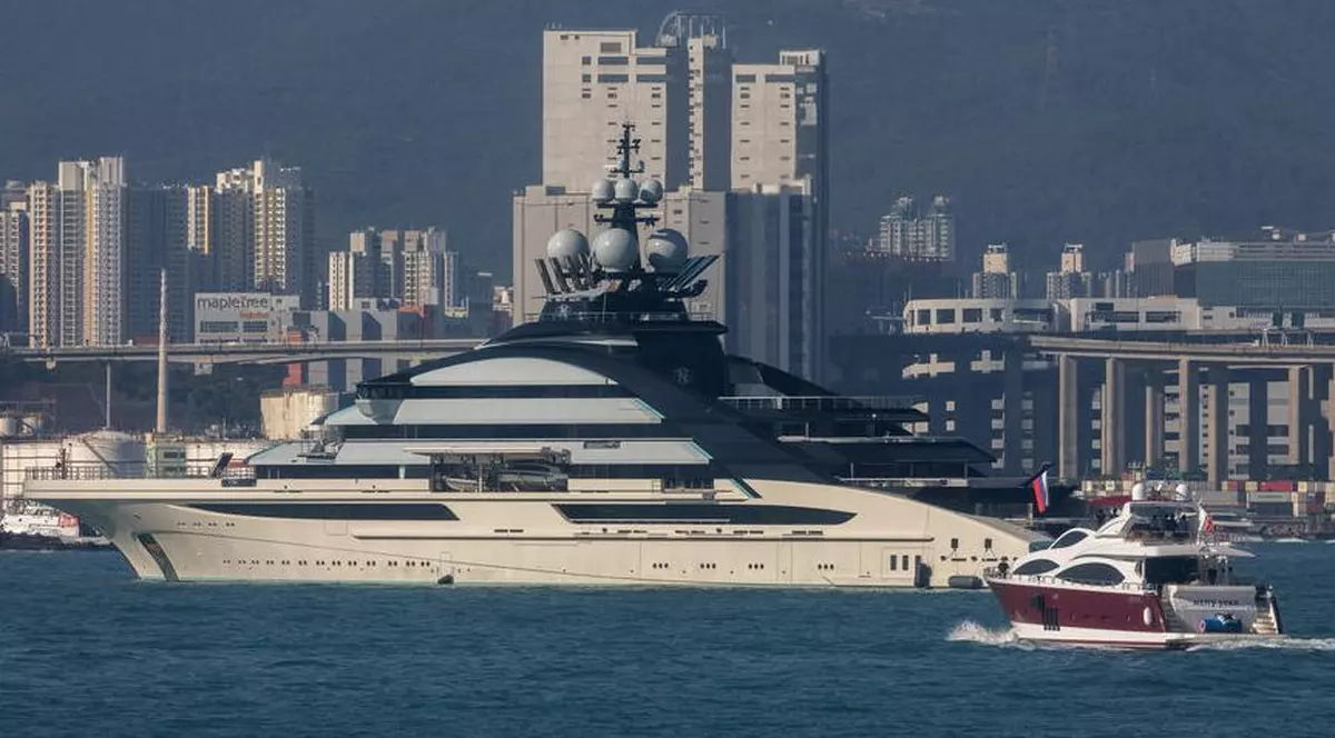 Iahtul de 500 de milioane de dolari al oligarhului rus Alexei Mordașov a părăsit Hong Kong. Unde se îndreaptă