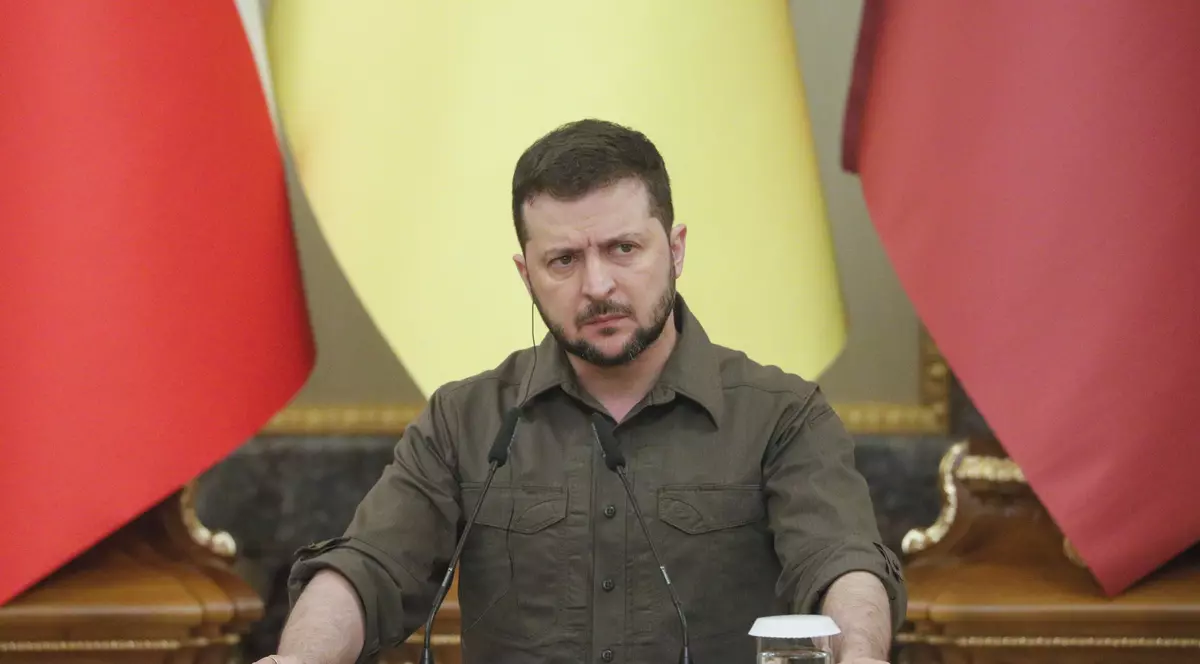 „Nu suntem naziști, ci fanii culturii indiene”. Kievul acuză propaganda rusă că a inventat o copertă de revistă cu caricatura lui Zelenski