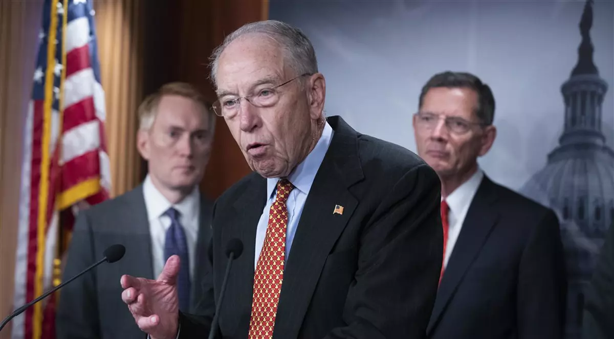 Un senator american în vârstă de 89 de ani a câştigat un al optulea mandat. E în funcție din 1981