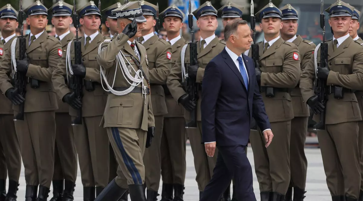 Polonia a pornit cursa înarmării, iar principalul furnizor e Coreea de Sud. Politico: „Va fi cea mai puternică forță terestră din UE”