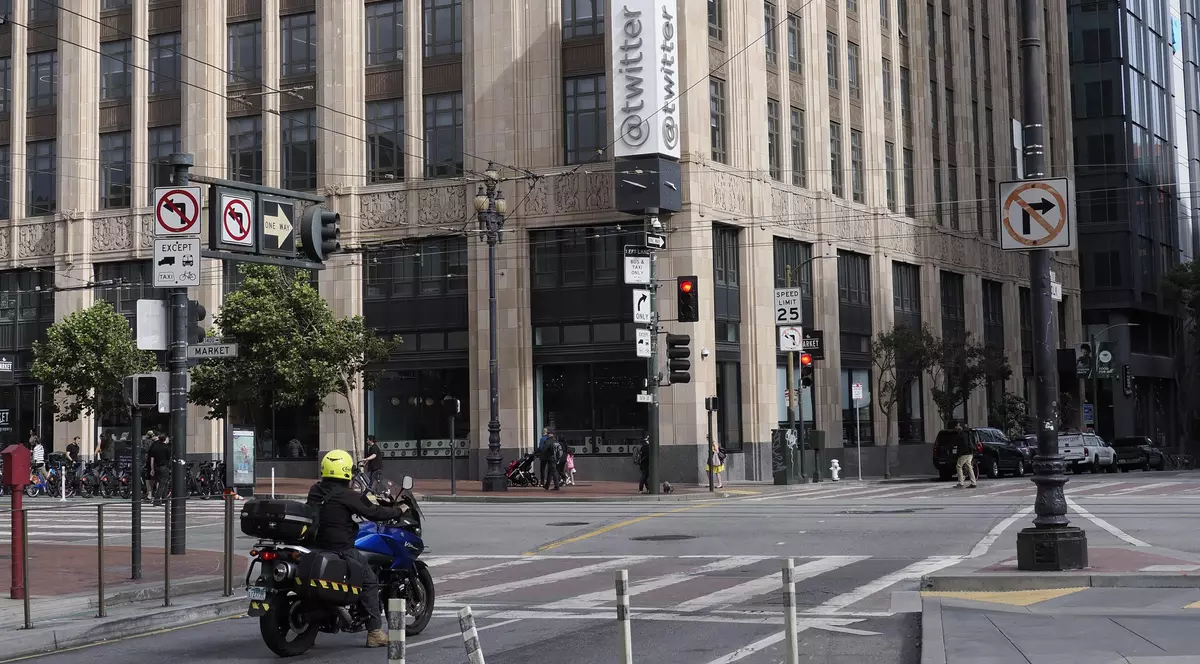 Elon Musk le dă un ultimatum angajaţilor Twitter: să muncească mai multe ore și mai intens sau să plece