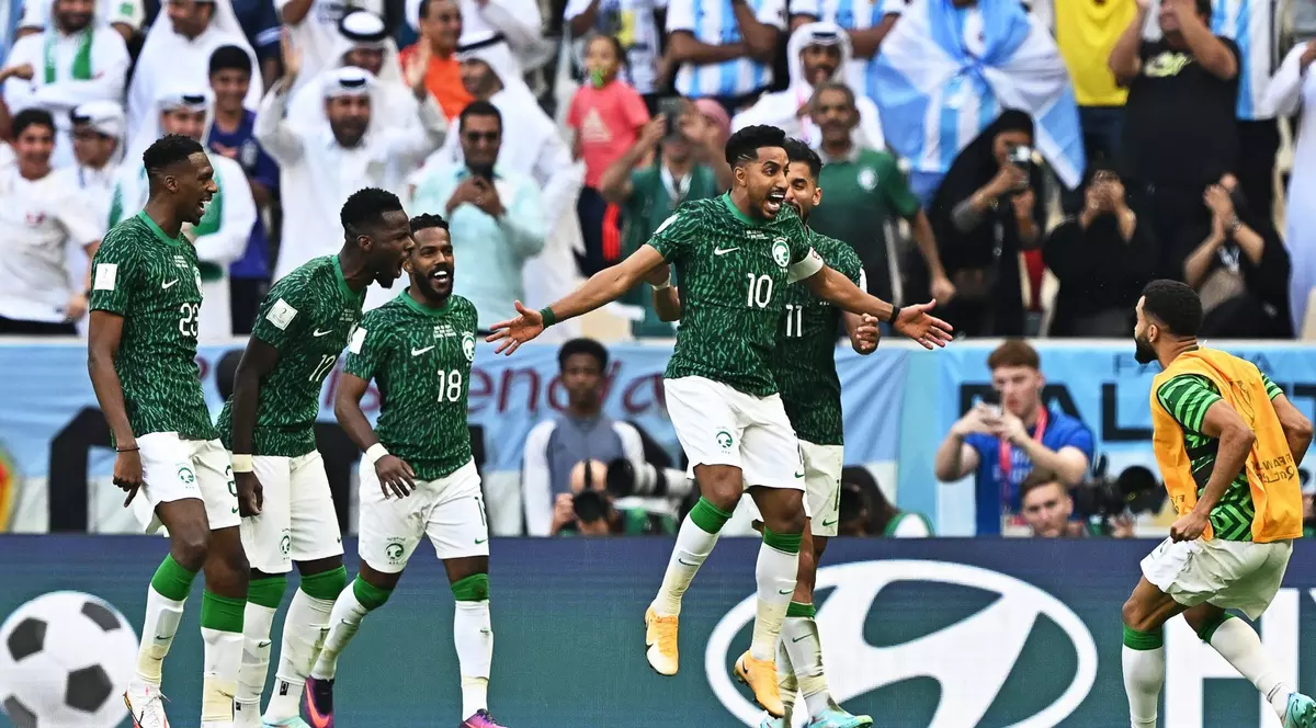 Eroii Arabiei Saudite care au adus victoria cu Argentina, răsplătiți cu mașini de lux. Cât costă bolidul pe care l-au primit