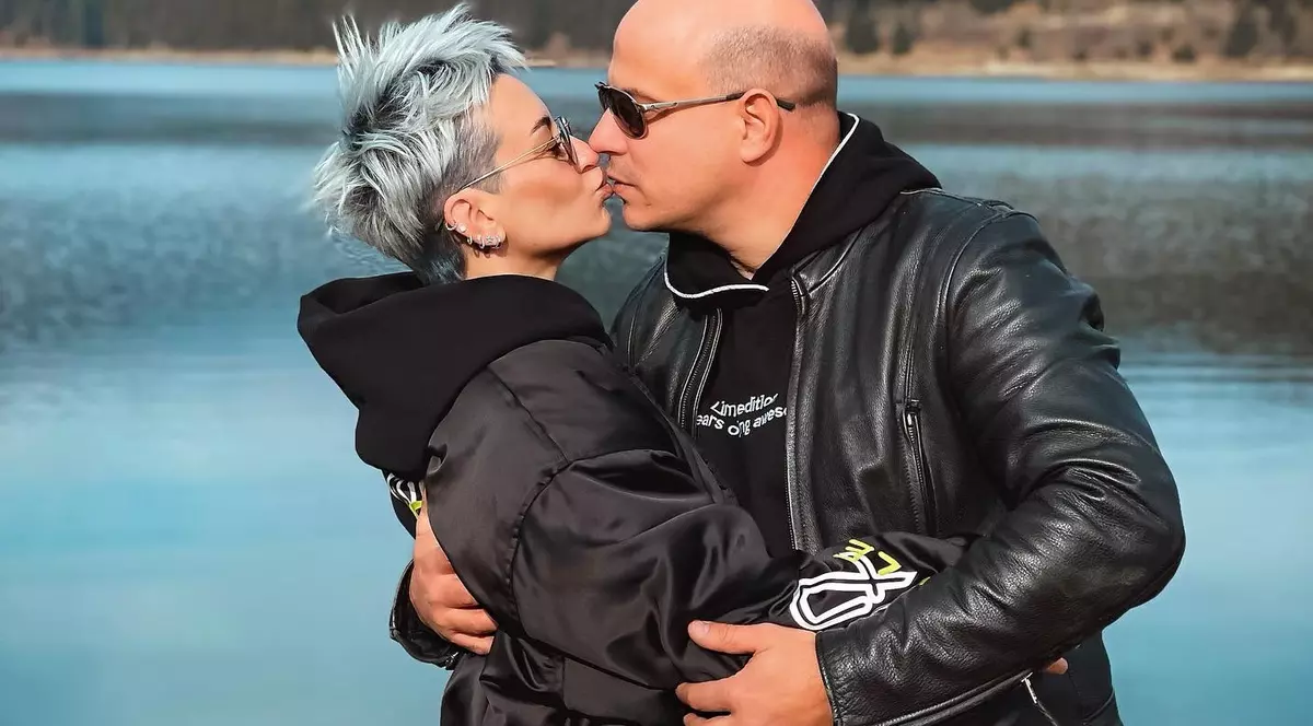 Mesajul Giuliei Anghelescu după 25 de ani de relație cu Vlad Huidu. „Am învățat că nu este necesar să schimbăm persoana”