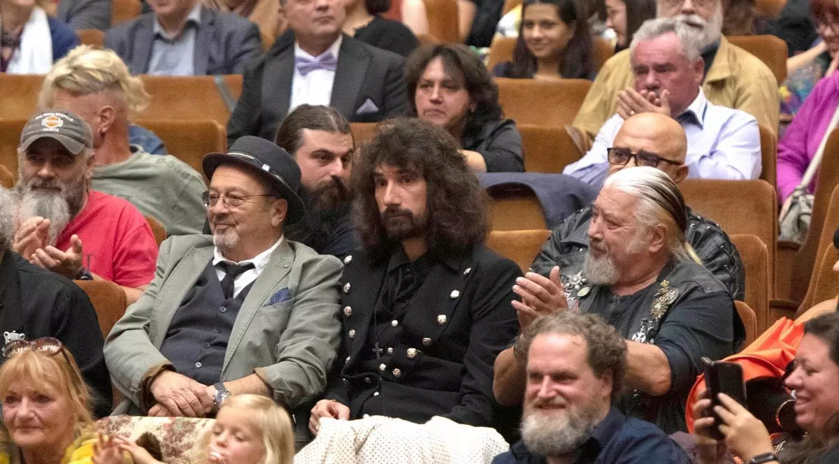 Filmul „PHOENIX – Povestea” va fi prezentat într-un turneu național în luna decembrie, în 8 proiecții speciale