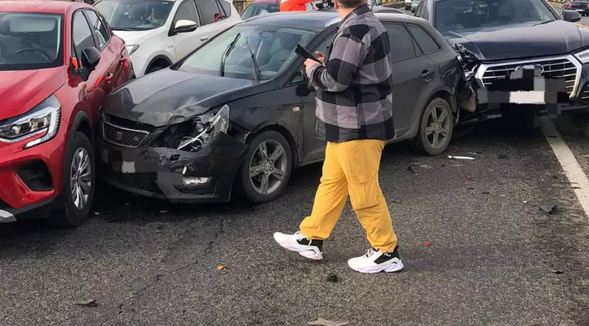 Accident cu șapte mașini în Prahova. Traficul este blocat pe ambele sensuri |  VIDEO