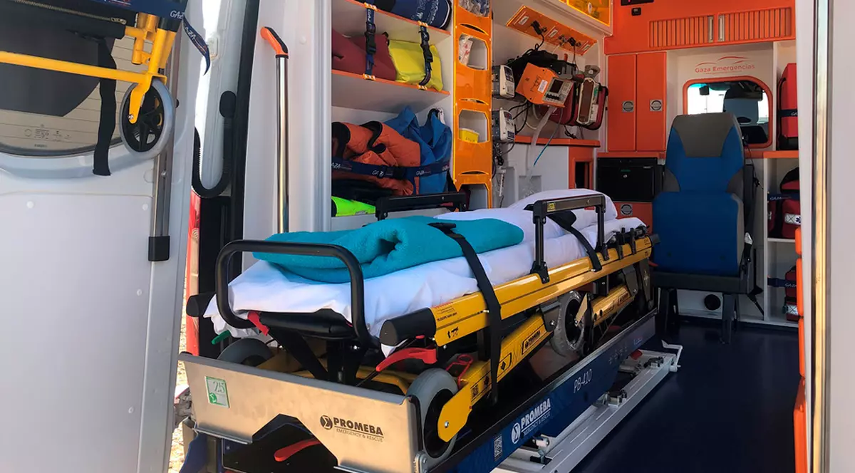 Un tânăr de 17 ani s-a prefăcut că e medic și „a tratat” doi pacienți, în Spania. Cum l-a descoperit poliția