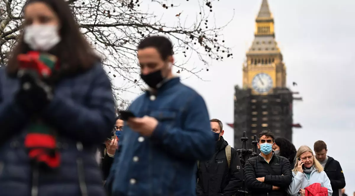 Un britanic a fost bolnav de COVID timp de 411 zile. Ce tratament a funcționat până la urmă