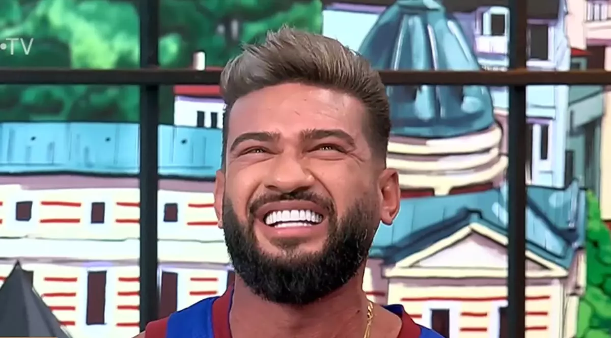 Dorian Popa a spus cine sunt vedetele invidioase pe succesul lui. Cântărețul l-a avertizat pe Măruță: „O să umpli ziarele, ești criminal”