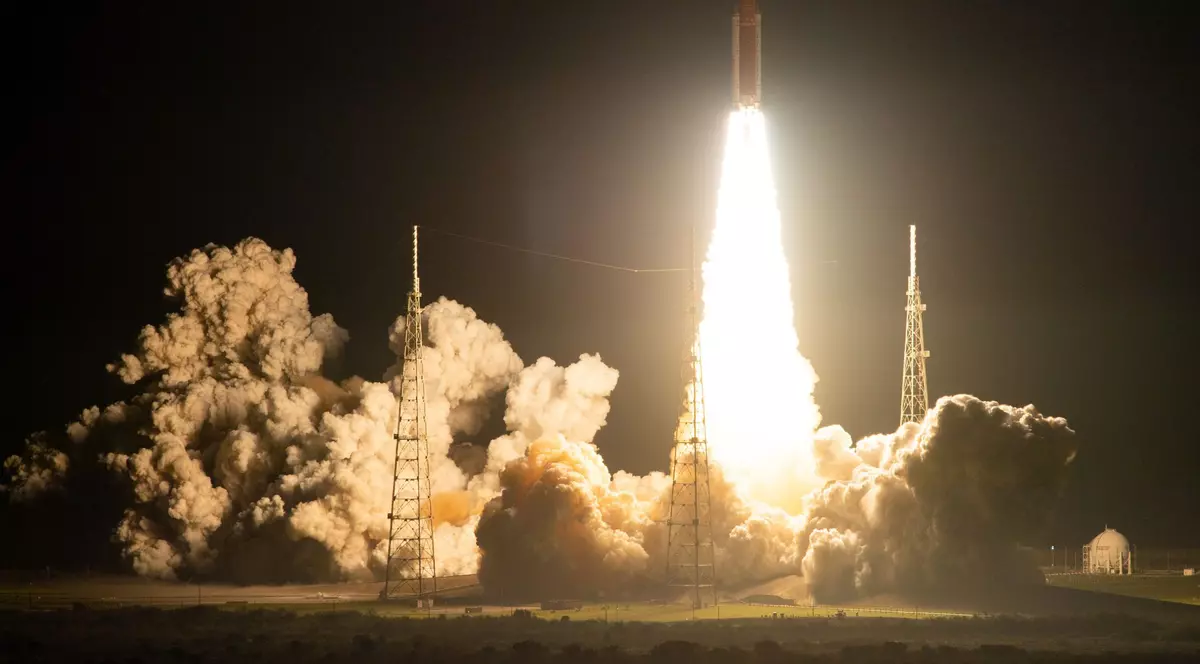 NASA spune că oamenii ar putea locui pe Lună pe perioade lungi de timp, în acest deceniu