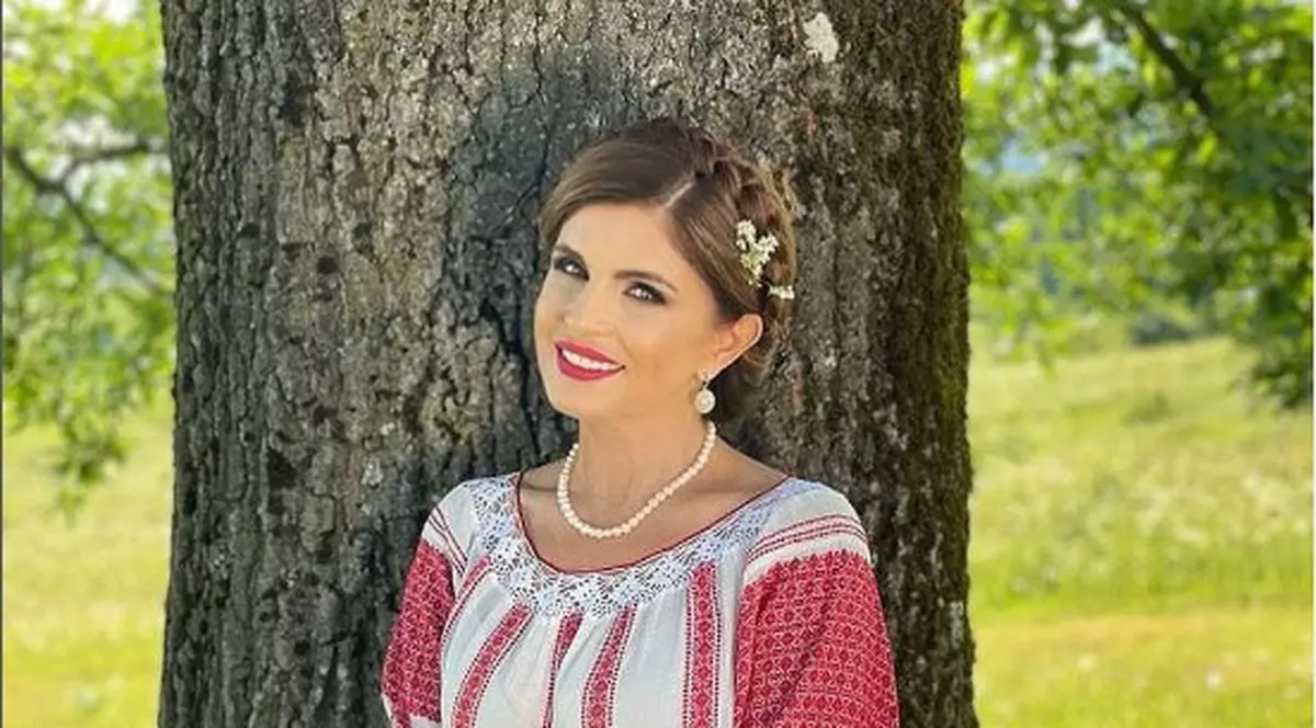 Mariana Ionescu Căpitănescu face yoga de 3 ani. Cum arată la 53 de ani cântăreața, care a pozat în costum de baie: „Duc o viață destul de echilibrată”