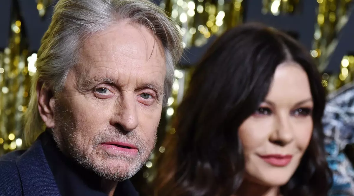 Michael Douglas, de nerecunoscut pe străzile din Paris. Actorul, în vârstă de 78 de ani, și-a făcut o schimbare de look notabilă