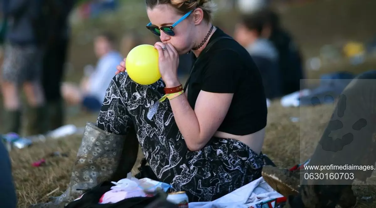 Guvernul olandez va interzice gazul ilariant din cauza consumului crescut în rândul tinerilor