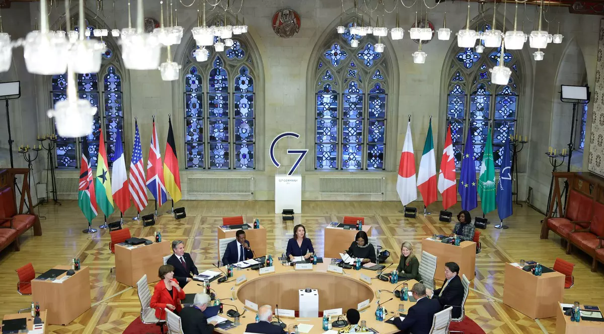 Șefa diplomației germane, Annalena Baerbock, aspru criticată după ce a îndepărtat un crucifix vechi de aproape 500 de ani de la reuniunea G7