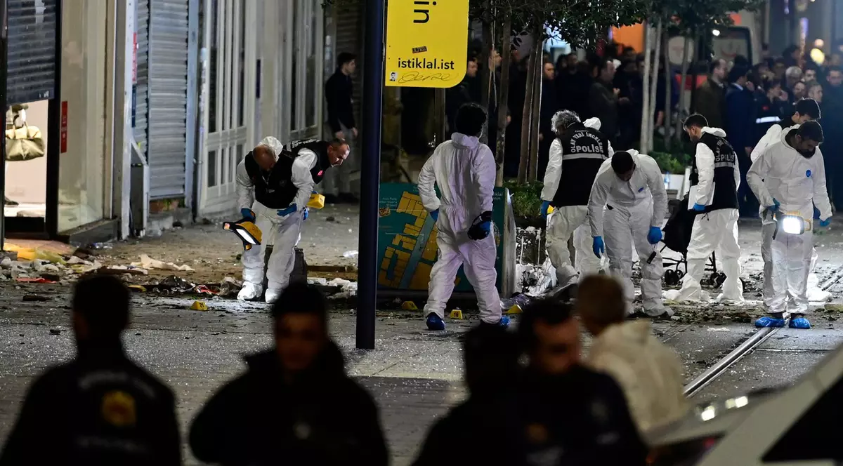 Explozia din centrul Istanbulului, considerată atac terorist. Sunt 6 morți, iar bilanțul răniților a urcat la 81. O femeie, principalul suspect