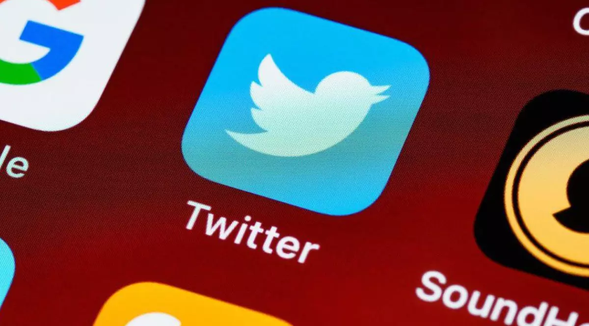 Decizia producătorilor auto, după ce Elon Musk a preluat Twitter