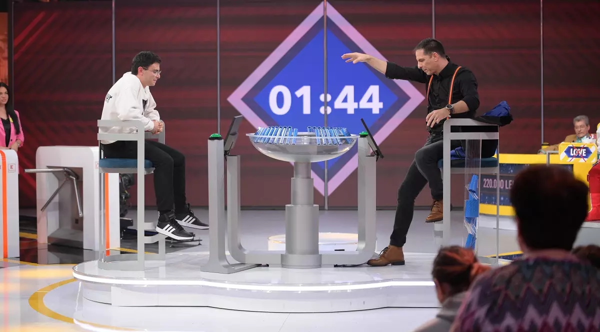 Cine e studentul care a câștigat 10.000 de lei la „Tu urmezi!”, emisiunea lui Dan Negru de la Kanal D. Are 19 ani