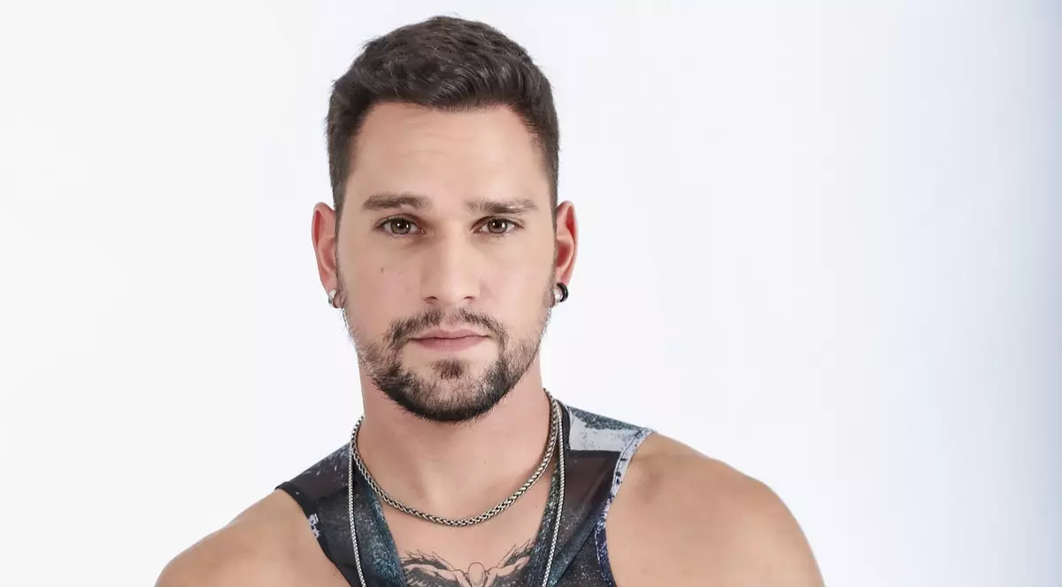 Vlad Gherman, acoperit de tatuaje pentru rolul din serialul „Lia”. Primele declarații: „Am un personaj care mă provoacă”