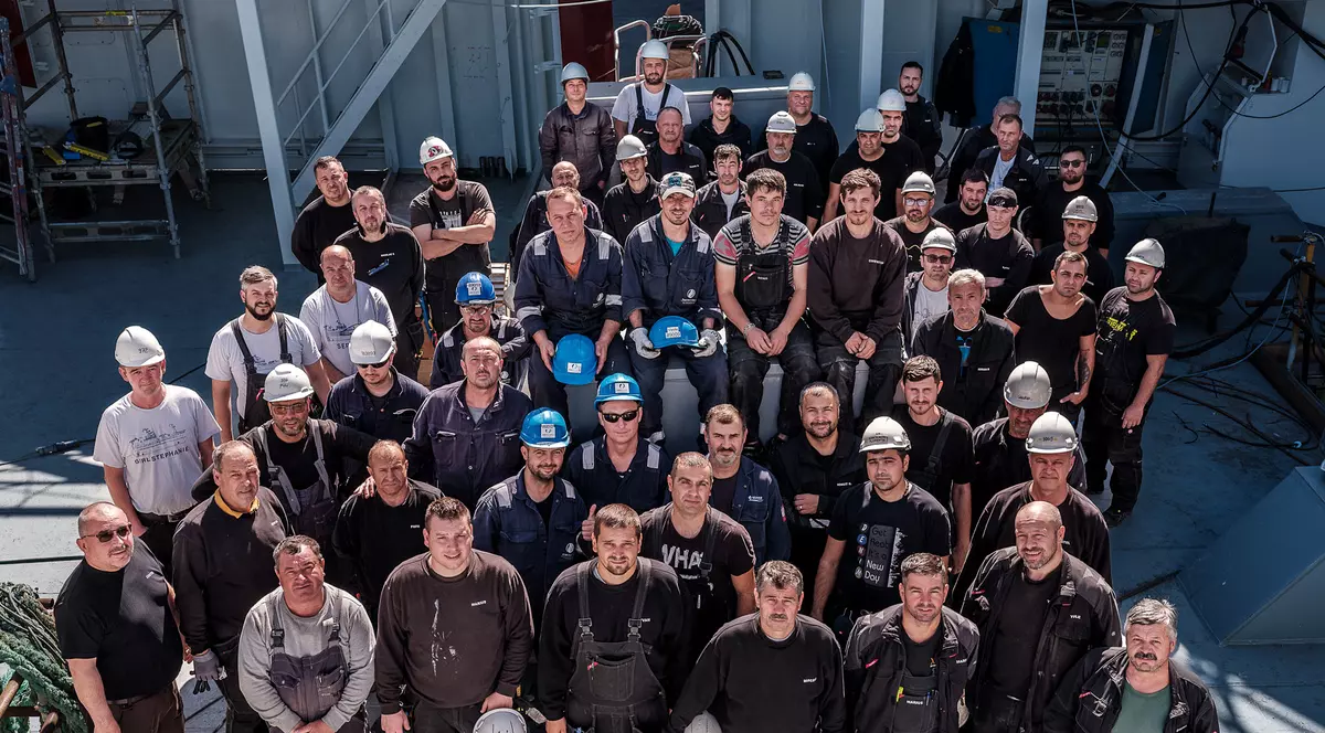 REPORTAJ. 1 Decembrie cu diaspora românească din Danemarca. 80 de electricieni români lucrează într-un șantier naval din Skagen: „Oamenii de sus nu sunt pregătiți, sunt zero. Din cauza sistemului, nu avem nimic în țară”