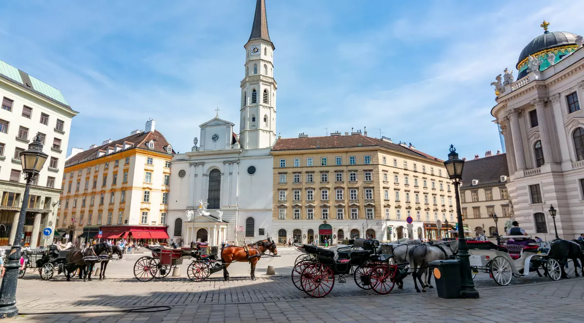 10 lucruri pe care nu le știai despre Austria: de la snițelul vienez la pârtiile de schi