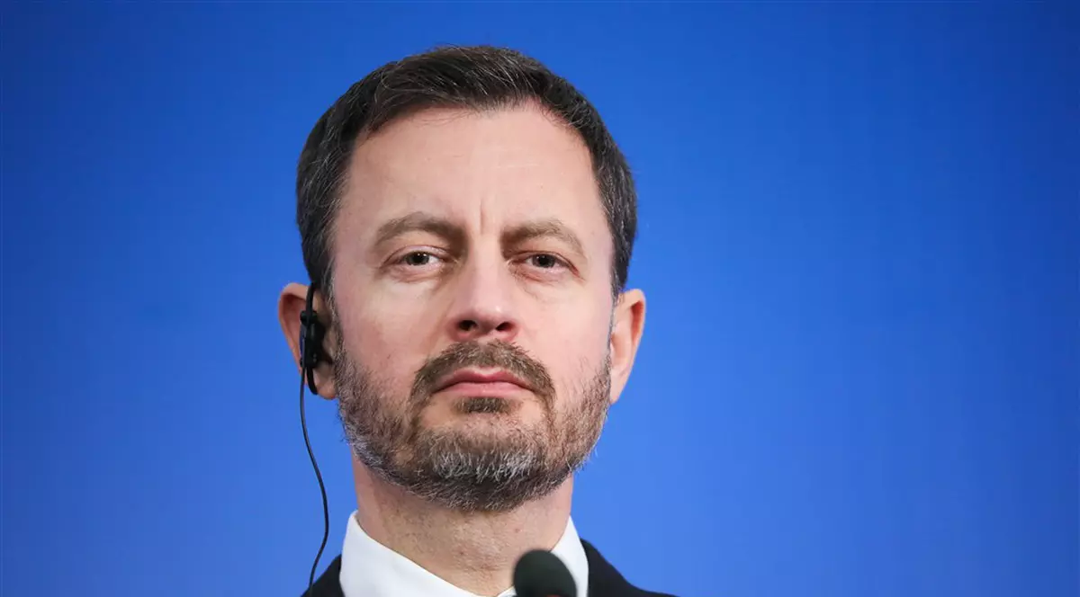 Premierul slova demis Eduard Heger. Foto: EPA