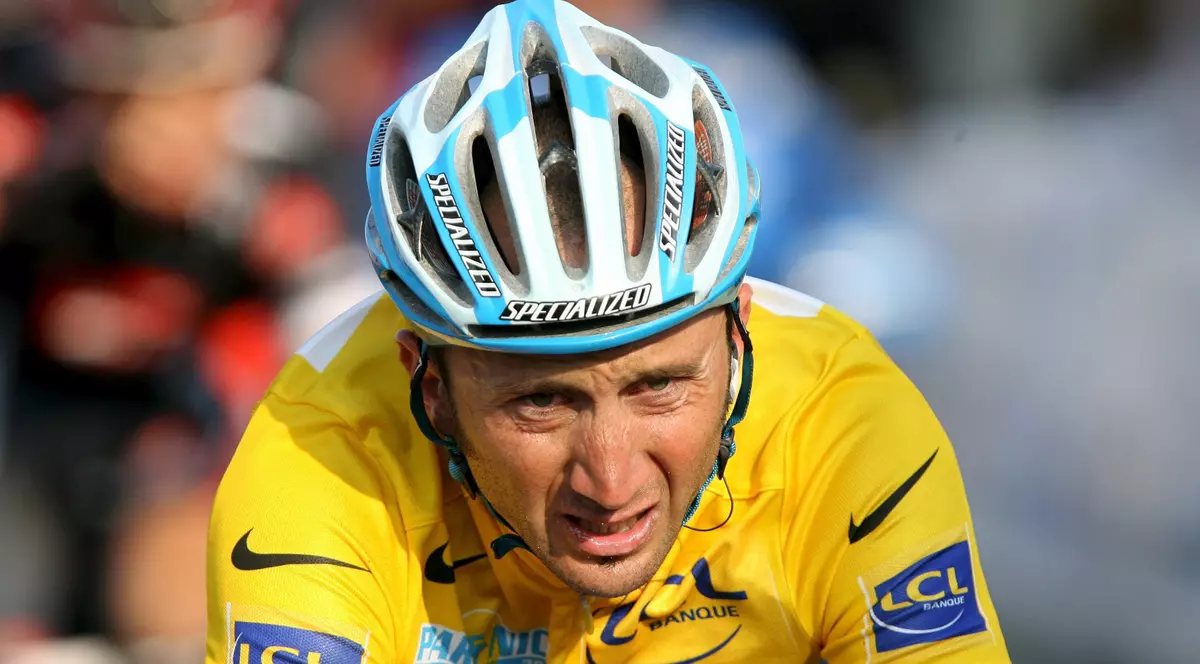 Davide Rebellin, câştigătorul Turului Sibiului în 2013, a fost accidentat mortal de un camion în Italia