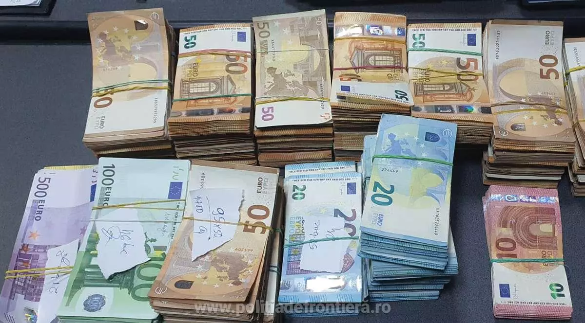 Peste 300.000 euro, descoperiți în geanta unui ucrainean la controlul de frontieră