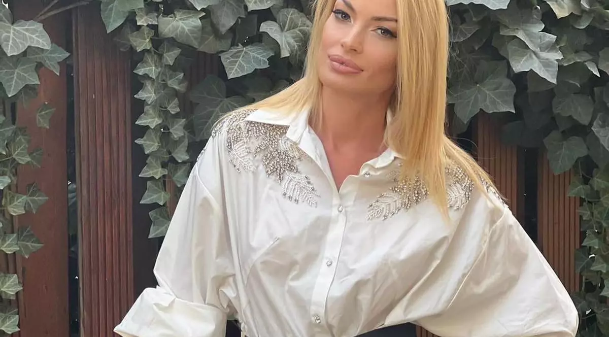 Secretul siluetei Valentinei Pelinel. Ce face soția lui Cristi Borcea în fiecare dimineață și seară.  „Așa știi dacă ai sărit calul”