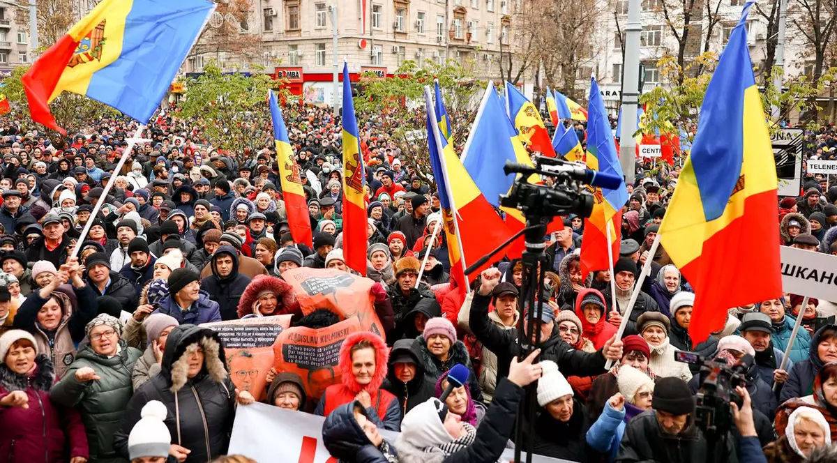 Lovitură la Chișinău: un ziar a pus mâna pe telefonul organizatorului protestelor partidului Șor pentru „gaz ieftin”