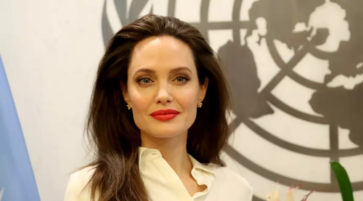 Angelina Jolie renunță la rolul de trimis special al agenției pentru refugiați a ONU, după 21 de ani