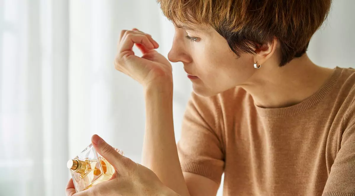 Cum explică cercetătorii pierderea persistentă a mirosului la pacienții care au suferit de COVID. 15 milioane de oameni sunt afectați