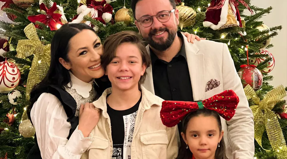 Familia Măruță a refăcut o scenă din filmul „Singur acasă”. Cântăreața s-a prefăcut că a leșinat: „Nu, nu l-am uitat pe David acasă, de Crăciun”