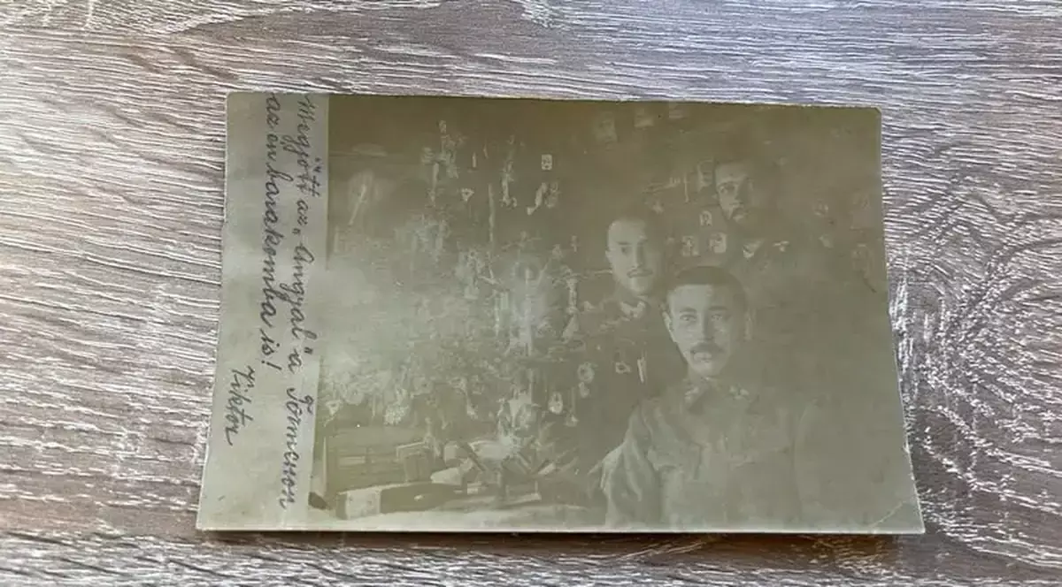 Felicitări de Crăciun primite în urmă cu 100 de ani. Urarea unui ofițer din Alba Iulia, aflat pe front